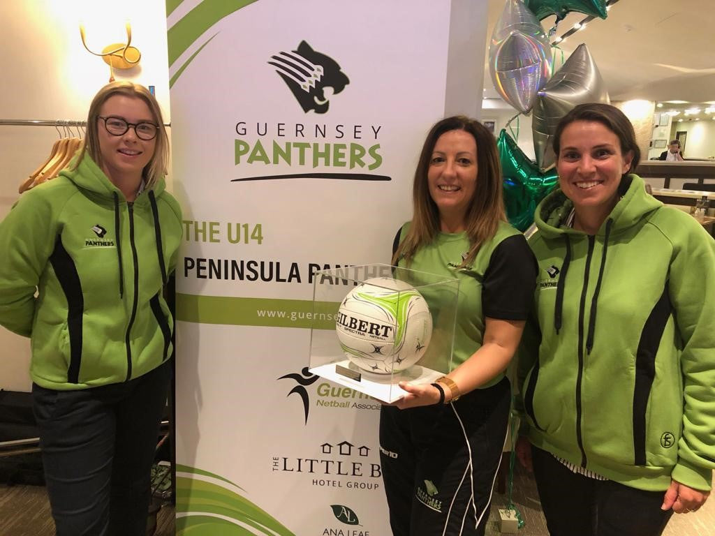 Peninsula Panthers U14s launch new kit