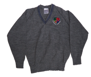 Le Murier Crested V Neck Pullover